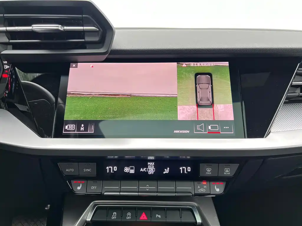 Audi A3 2023 — фото 11