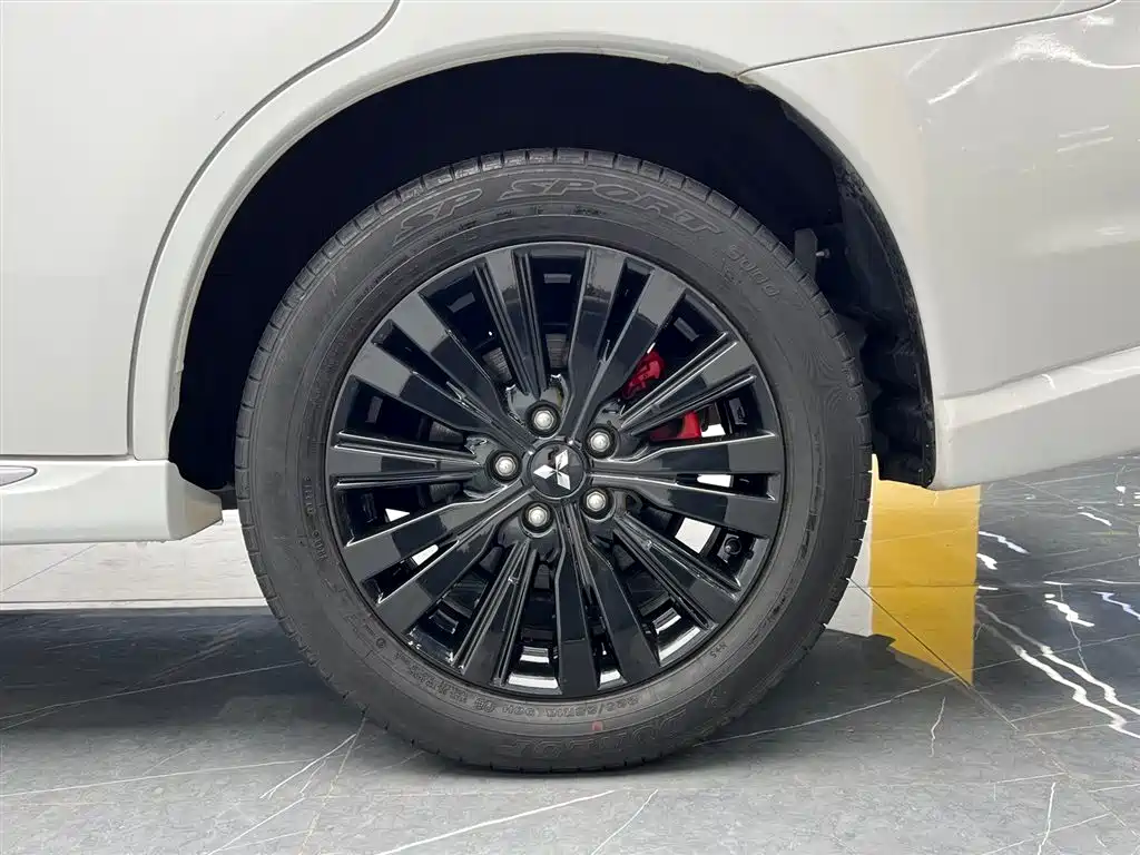 Mitsubishi Outlander 2021 — фото 22