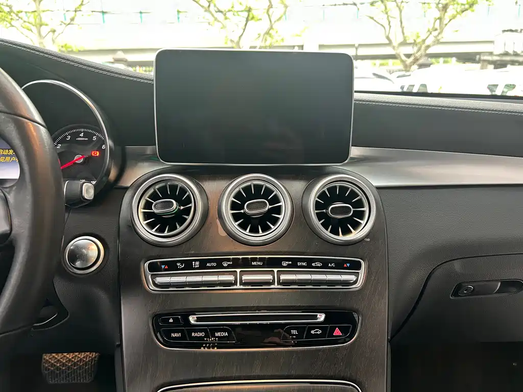 Mercedes-Benz GLC 2019 — фото 14