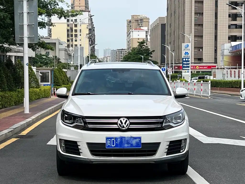 Volkswagen Tiguan 2015 — фото 2