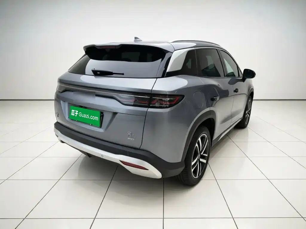 BYD Song L DM-i 2025 — фото 6