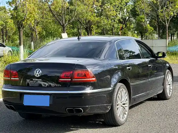 Volkswagen Phaeton 2016