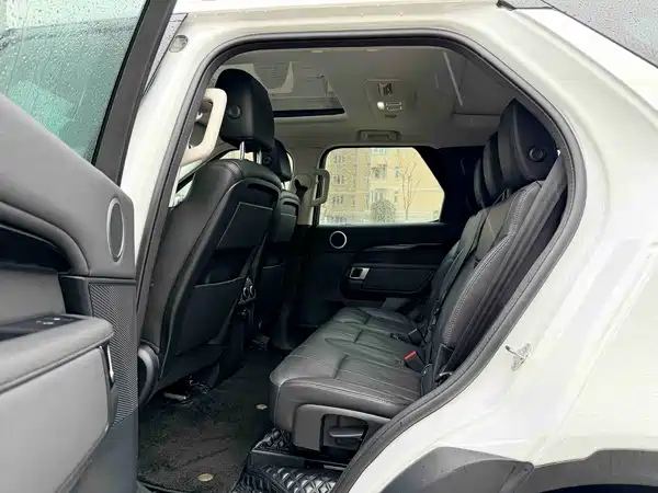 Land Rover Discovery 2020