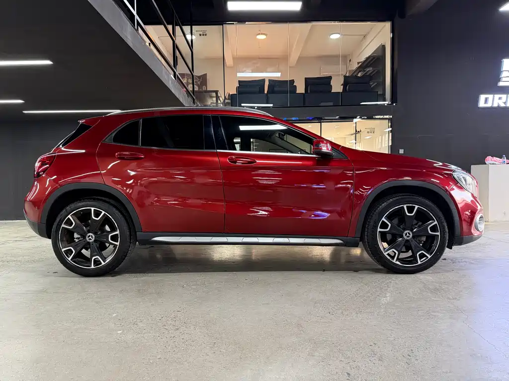 Mercedes-Benz GLA 2018 — фото 10