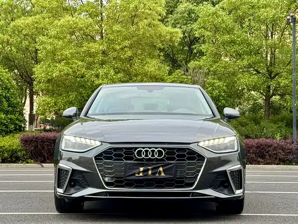 Audi A4L 2020