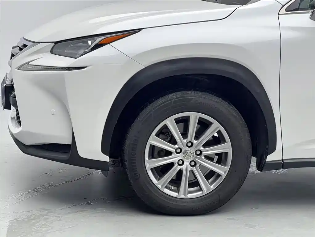 Lexus NX 2017 — фото 12