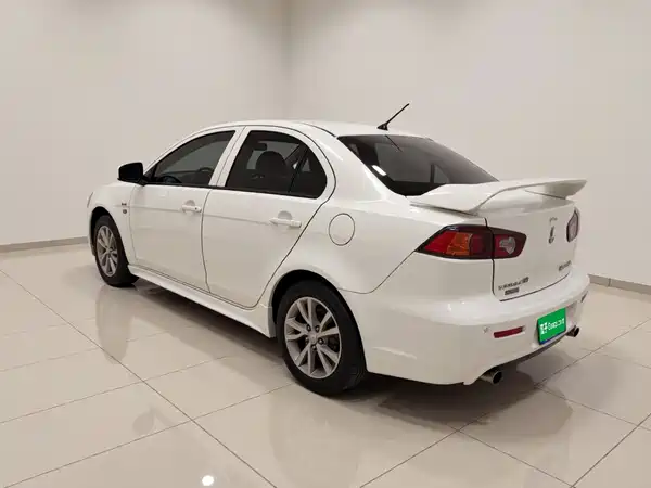 Mitsubishi Lancer EX 2015