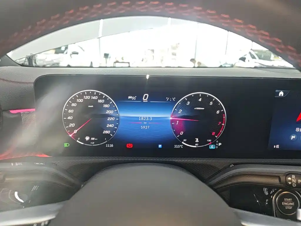 Mercedes-Benz A-Class 2024 — фото 12