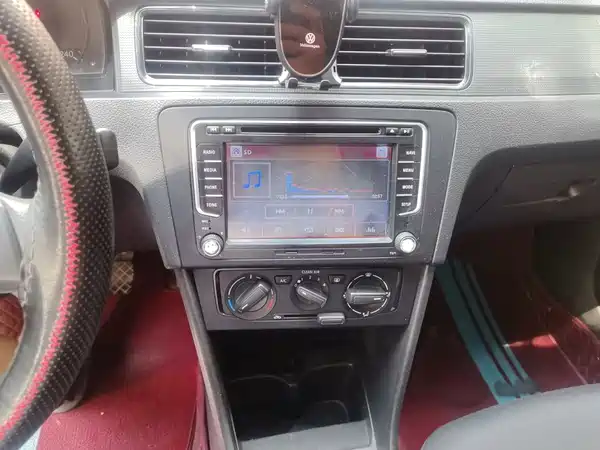 Volkswagen Santana 2015