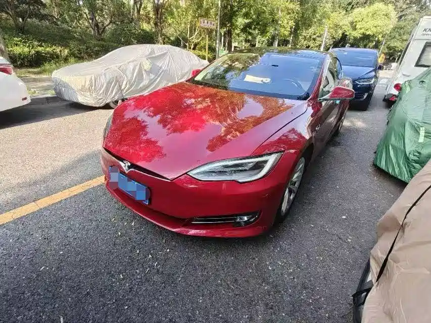 Tesla Model S 2017 — фото 1