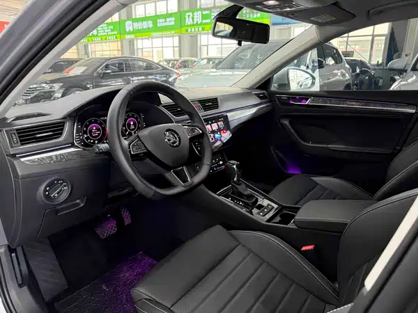 Skoda Superb 2022