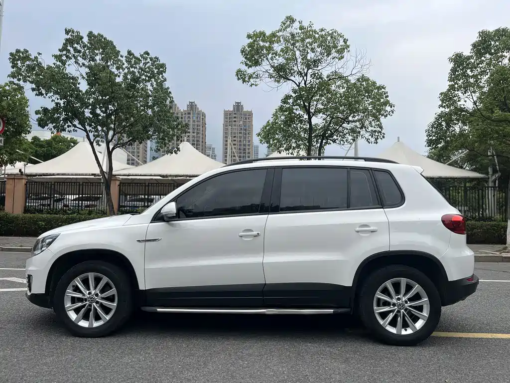 Volkswagen Tiguan 2016 — фото 10