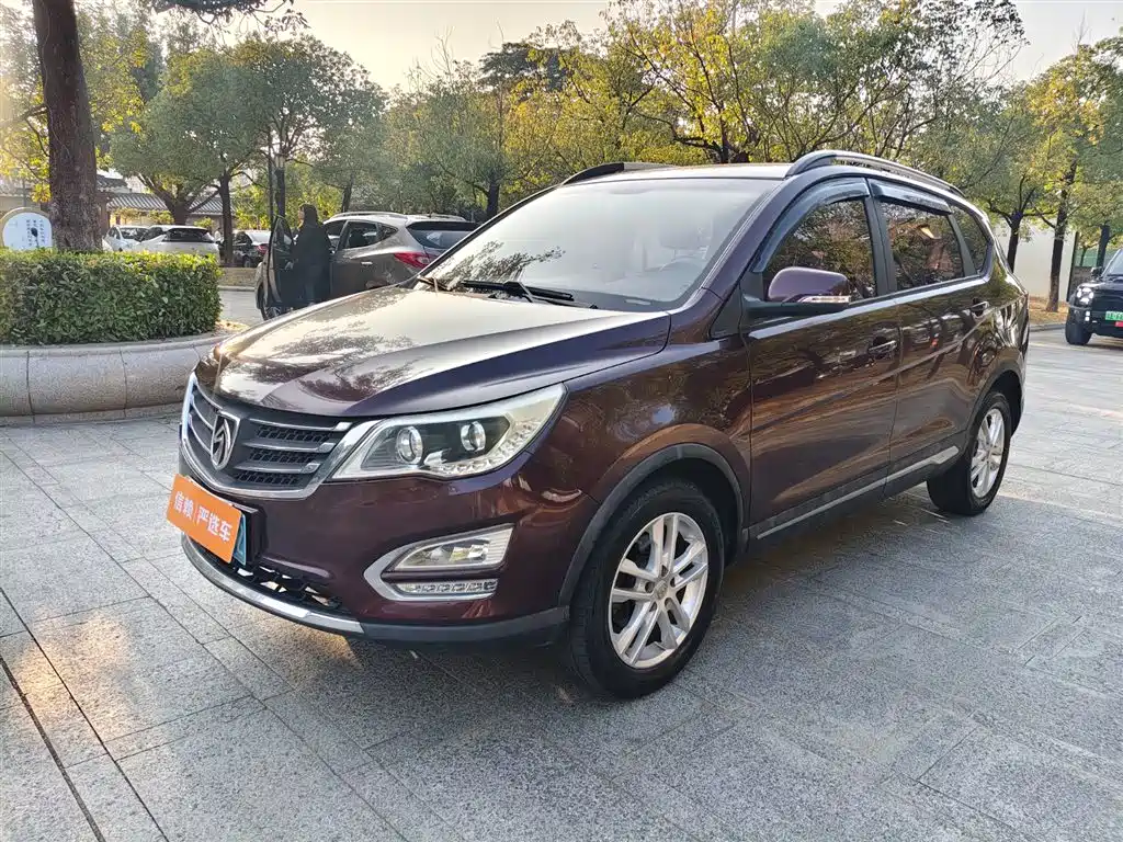 Baojun 560 2016 — фото 1