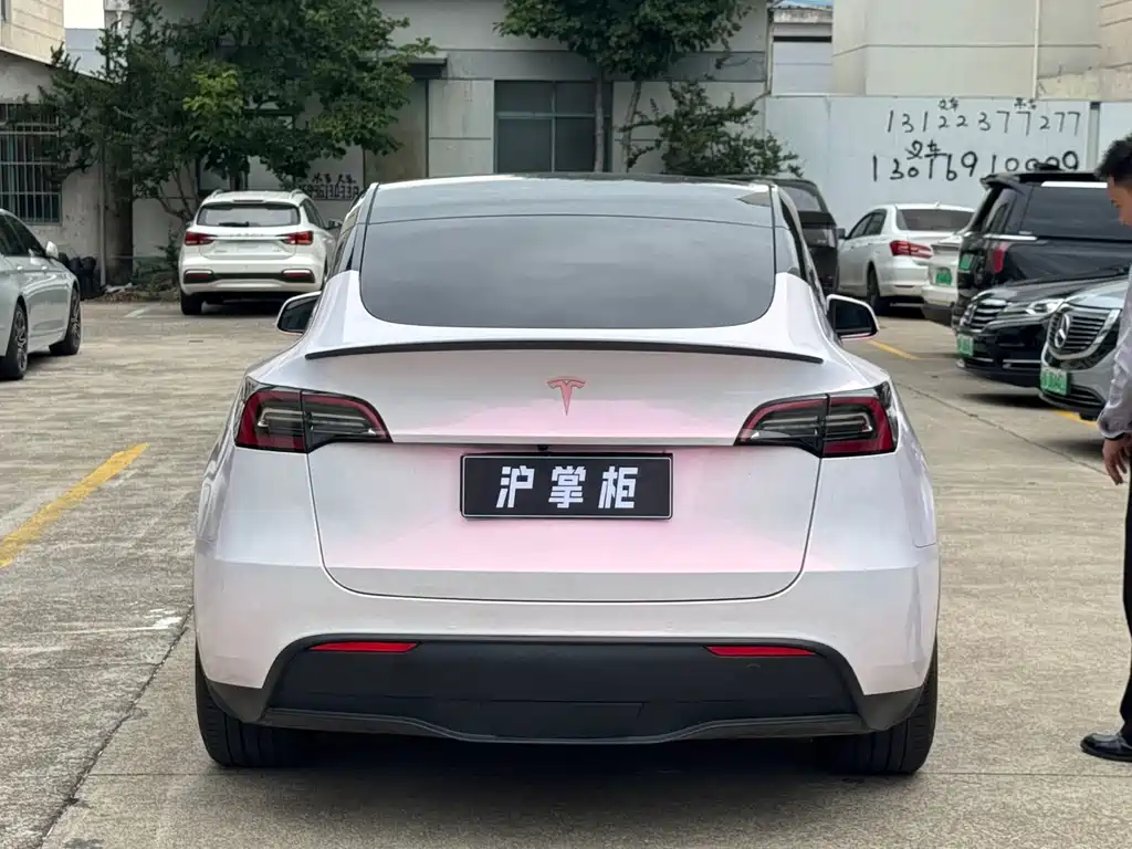 Tesla Model Y 2022 — фото 9
