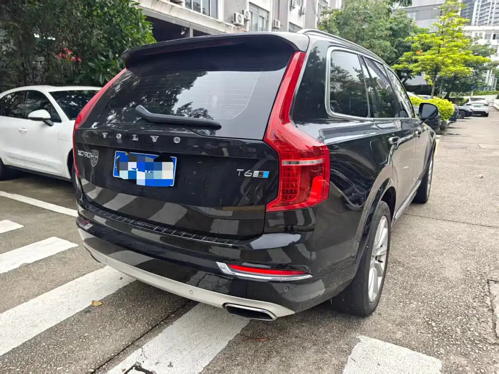 Volvo XC90 2018 — фото 4