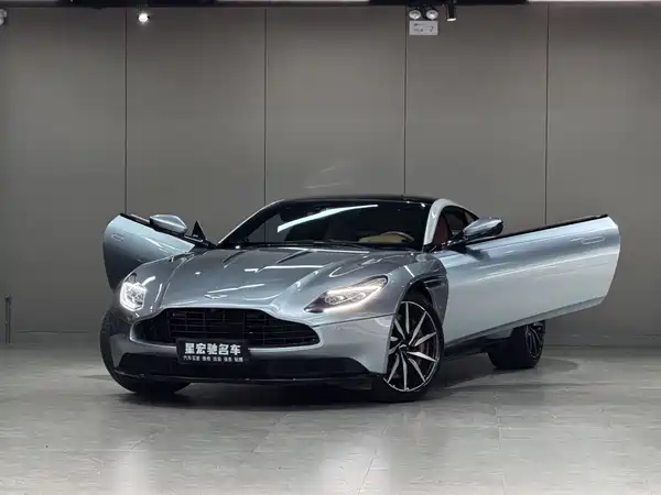Aston Martin DB11 2016