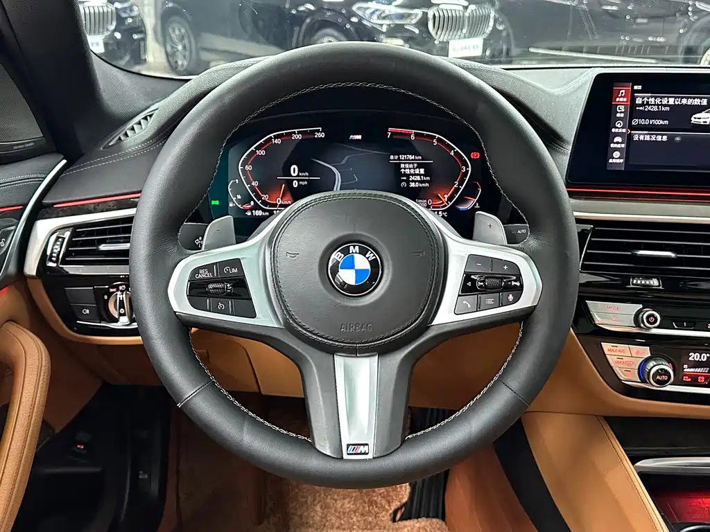 BMW 5 Series 2020 — фото 18