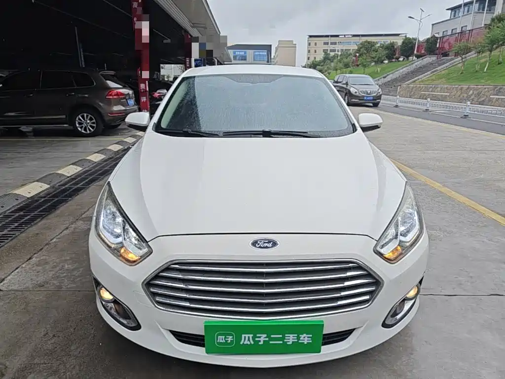 Ford Escort 2016