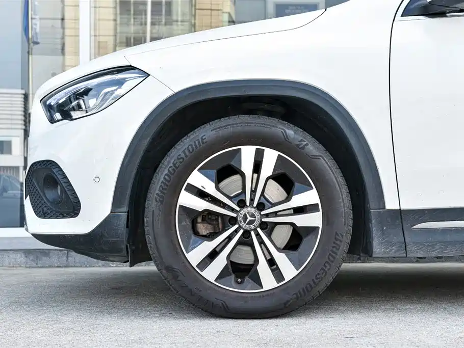 Mercedes-Benz GLA 2024 — фото 9