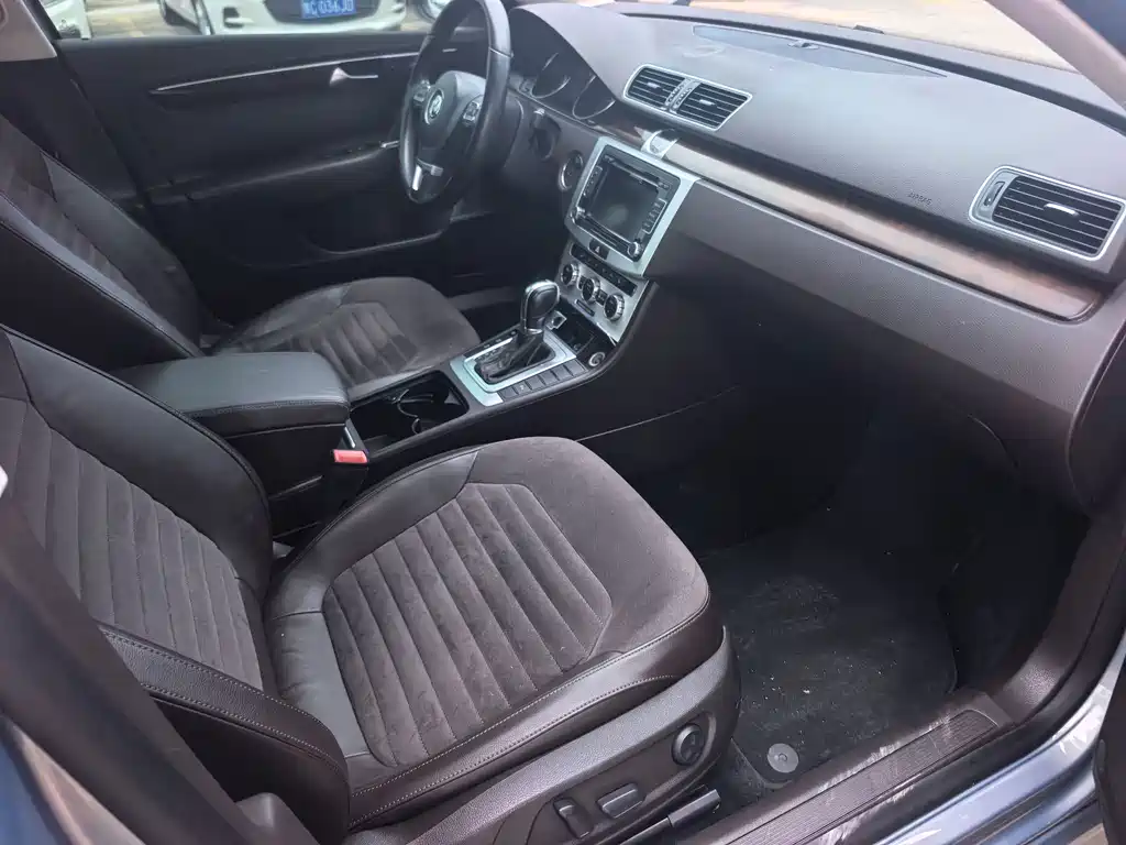 Volkswagen Magotan 2012