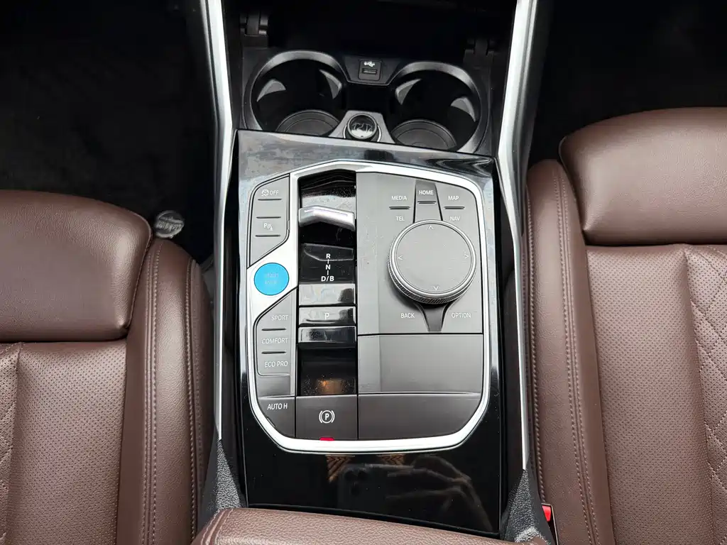 BMW i3 2024 — фото 11