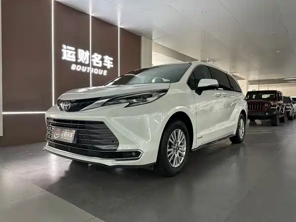 Toyota Sienna 2021