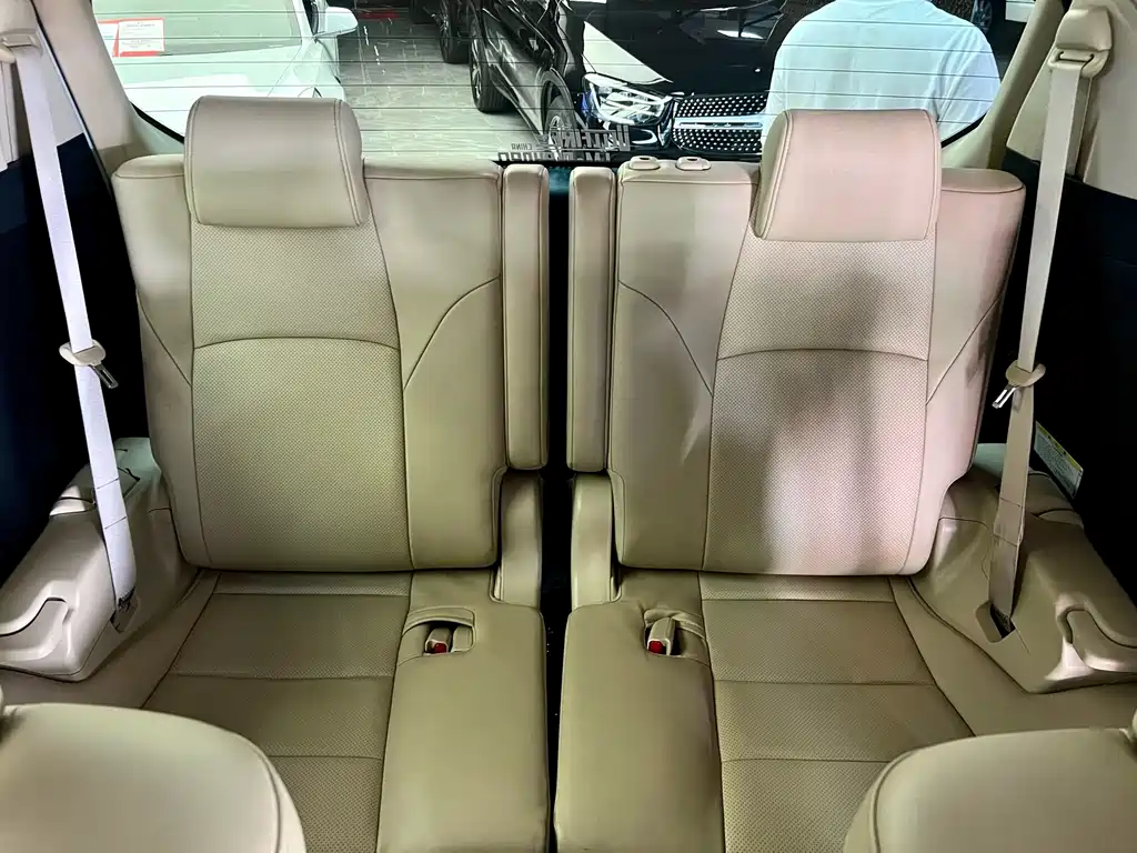 Toyota Alphard 2017 — фото 13