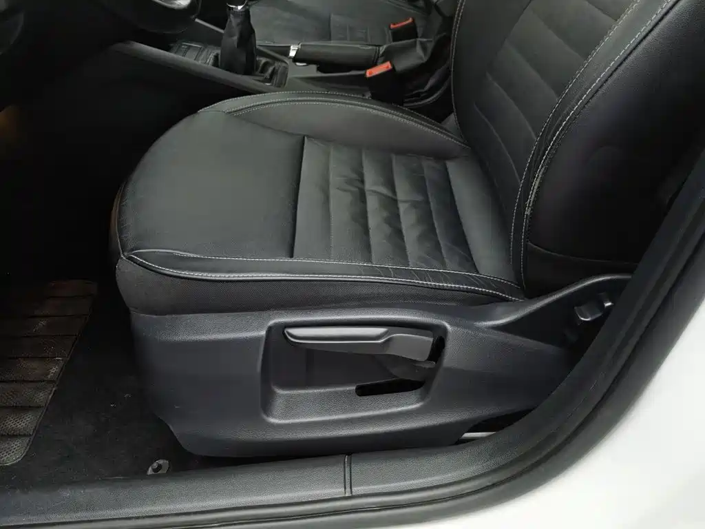 Skoda Octavia 2016 — фото 20