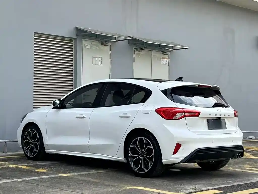Ford Focus 2020 — фото 4