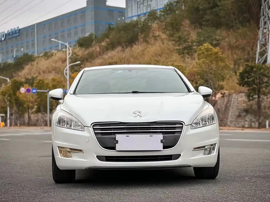 Peugeot 508 2013 — фото 2