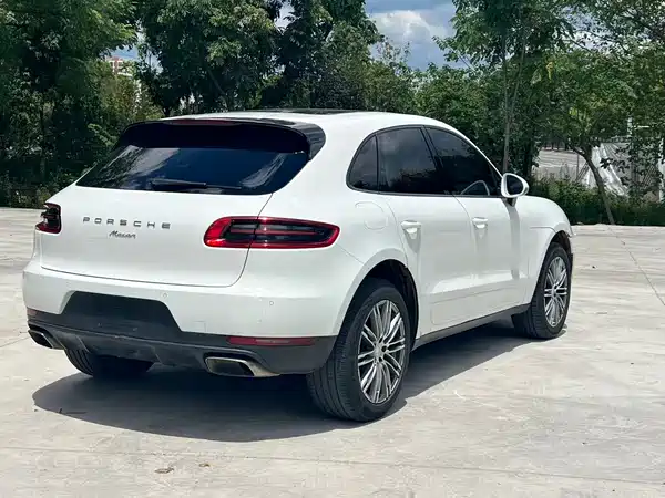 Porsche Macan 2016