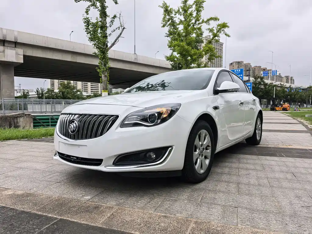 Buick Regal 2015 — фото 1