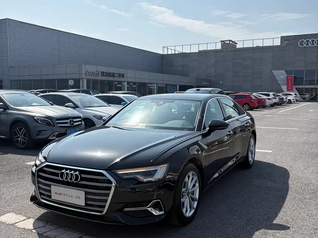 Audi A6L 2023 — фото 1