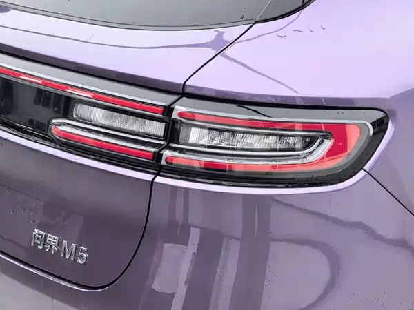 AITO M5 2025