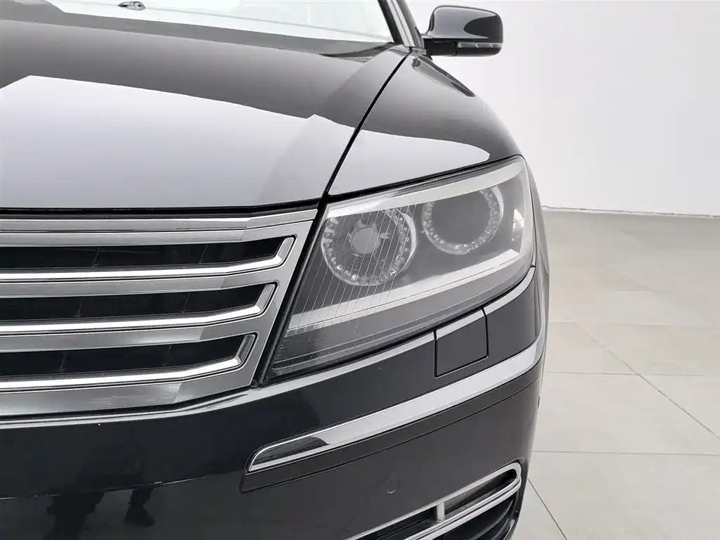 Volkswagen Phaeton 2013 — фото 7