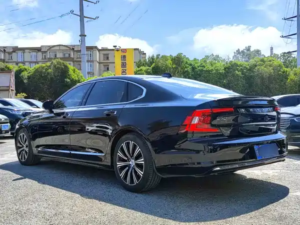 Volvo S90 2021