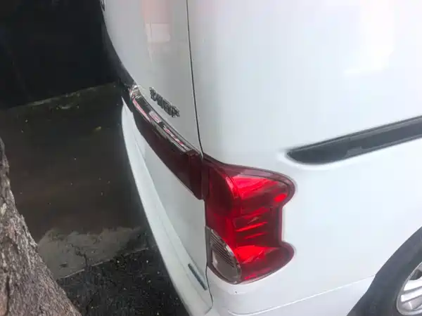 Nissan NV200 2014