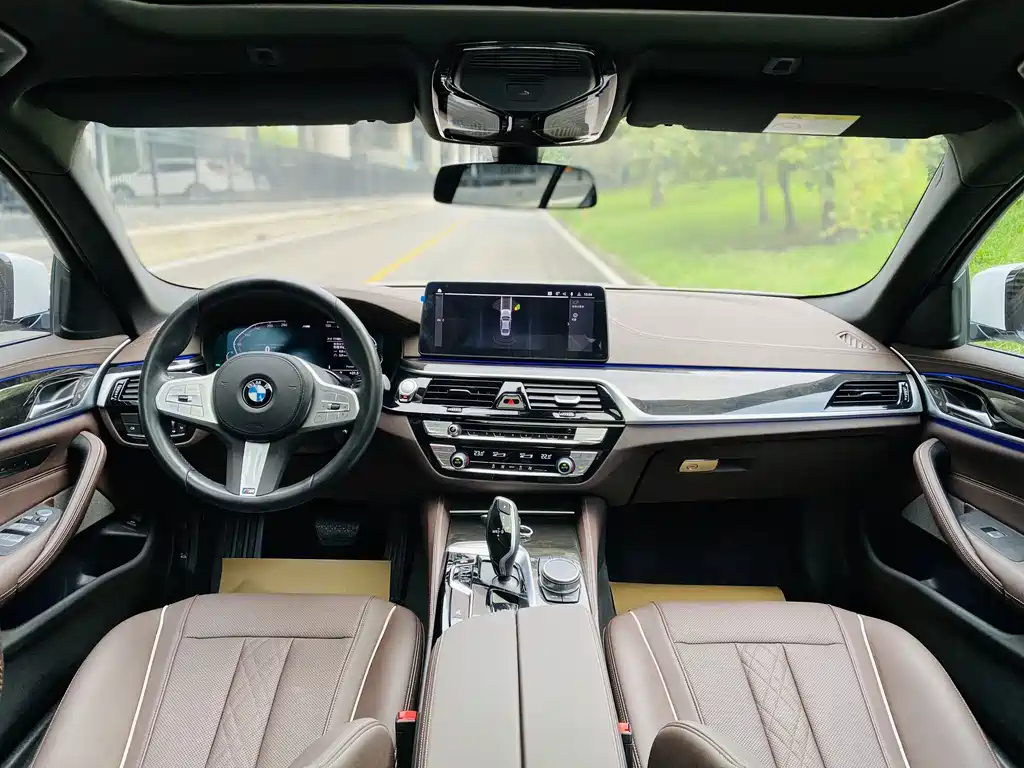 BMW 5 Series 2024