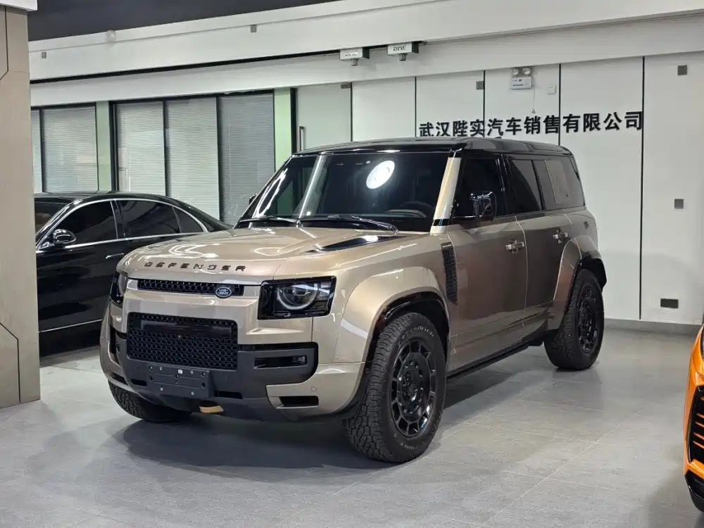 Land Rover Defender 2026