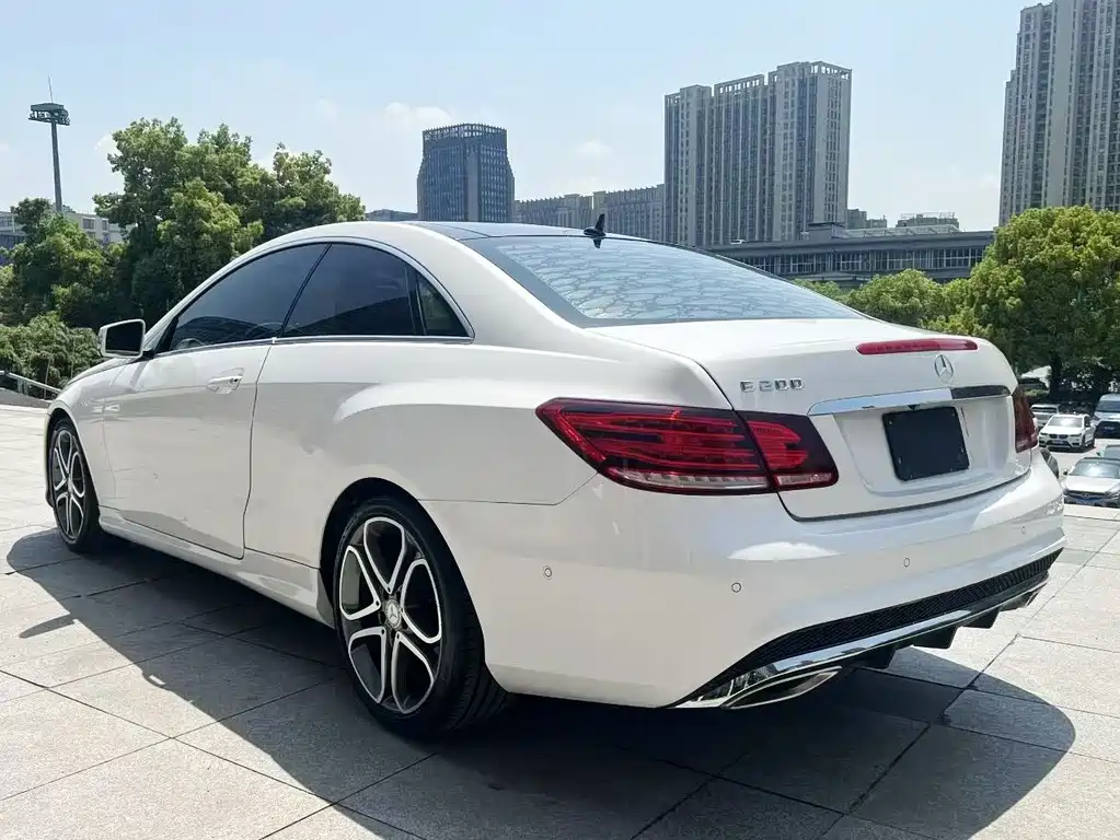 Mercedes-Benz E-Class 2016 — фото 3