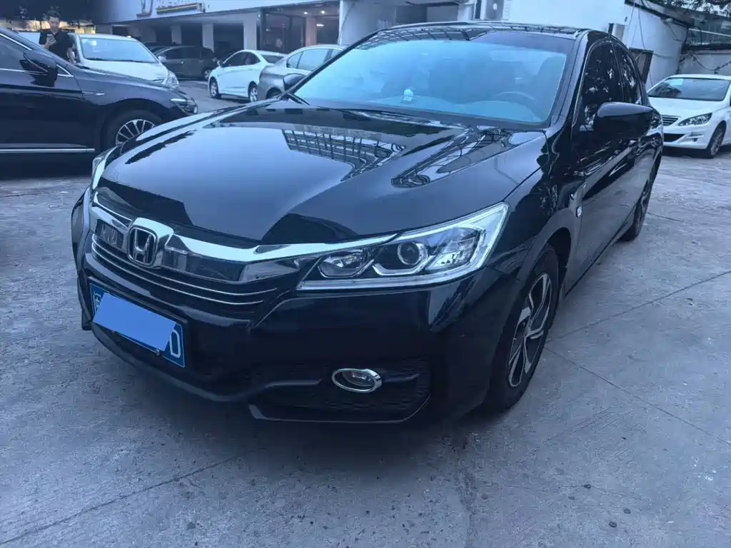 Honda Accord 2017 — фото 1