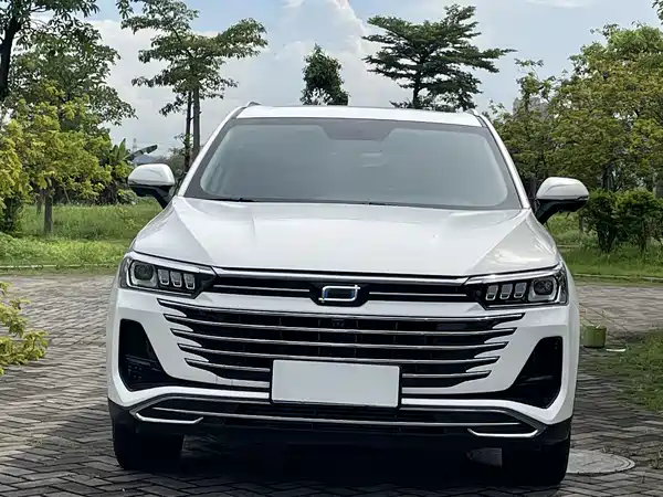 Bestune T77 2023