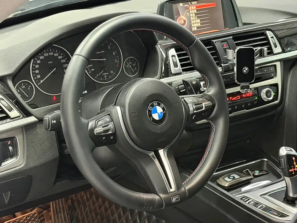 BMW 3 Series GT 2015 — фото 14