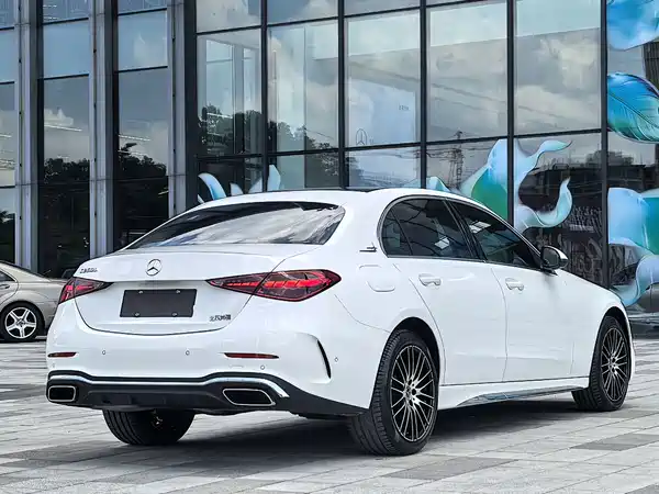 Mercedes-Benz C-Class 2024