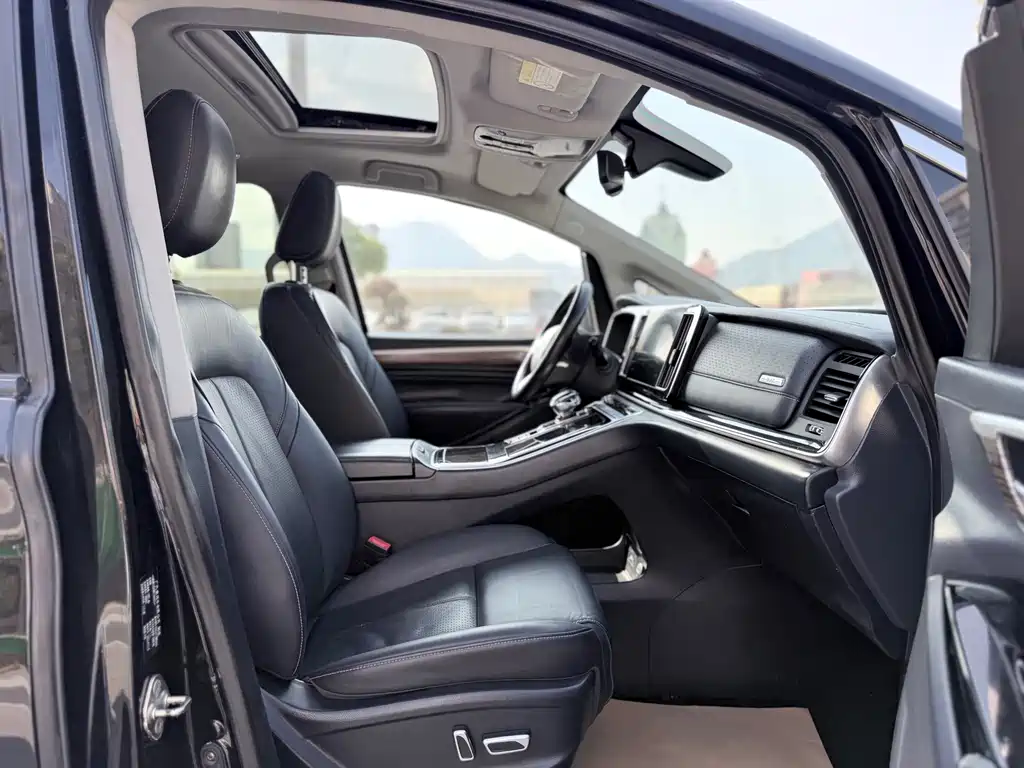 GAC Motor Trumpchi M8 2022 — фото 12
