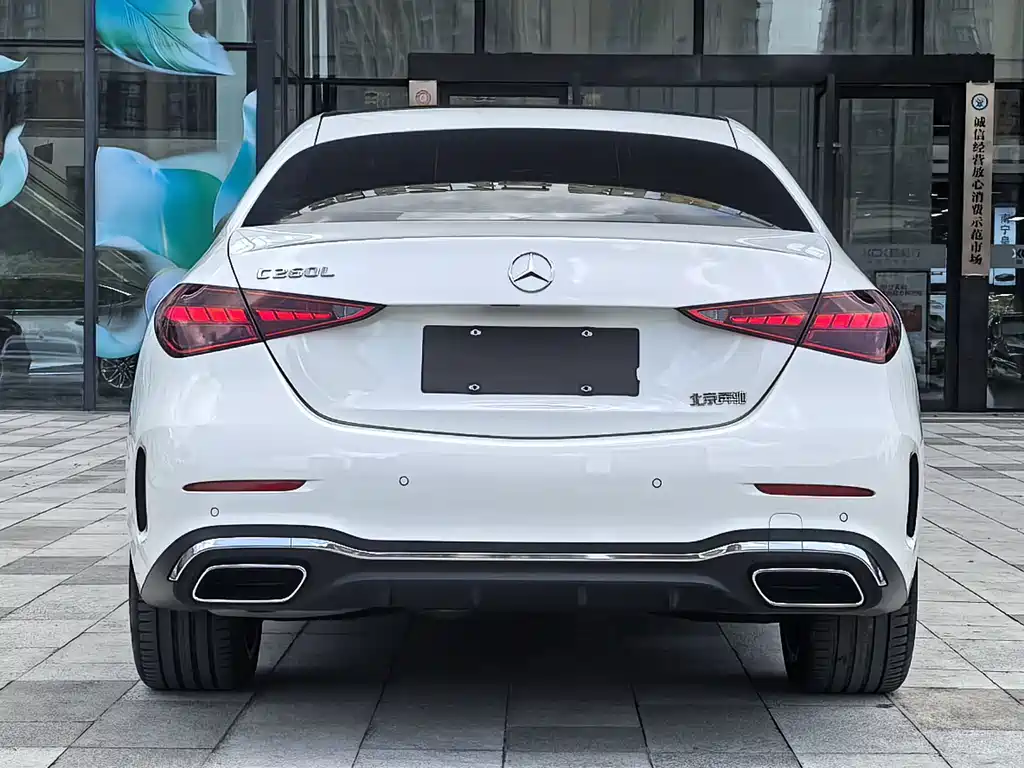 Mercedes-Benz C-Class 2024 — фото 6