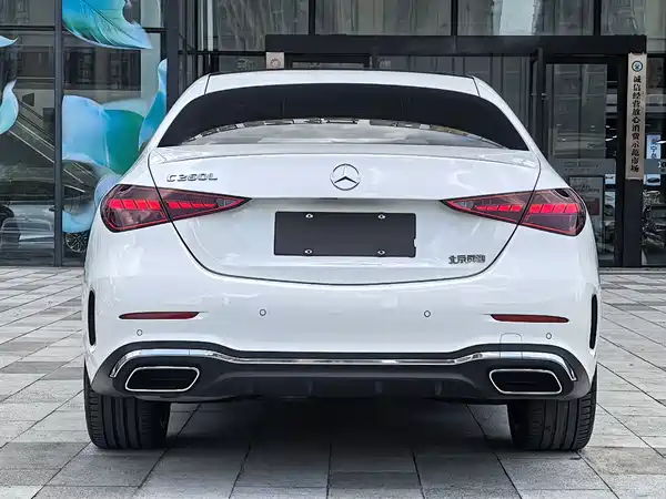 Mercedes-Benz C-Class 2024