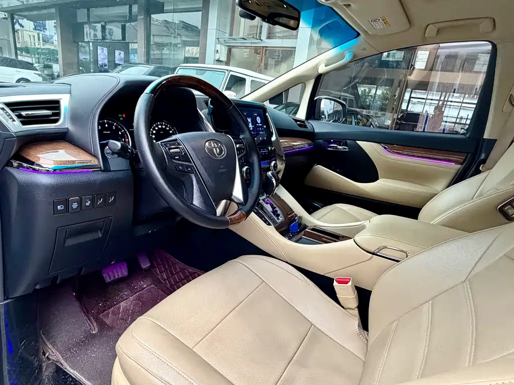 Toyota Alphard 2016 — фото 4