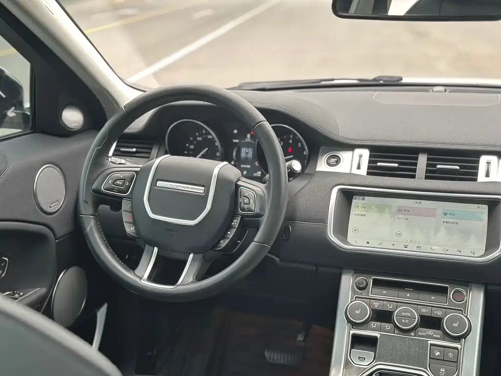 Land Rover Evoque 2018 — фото 14