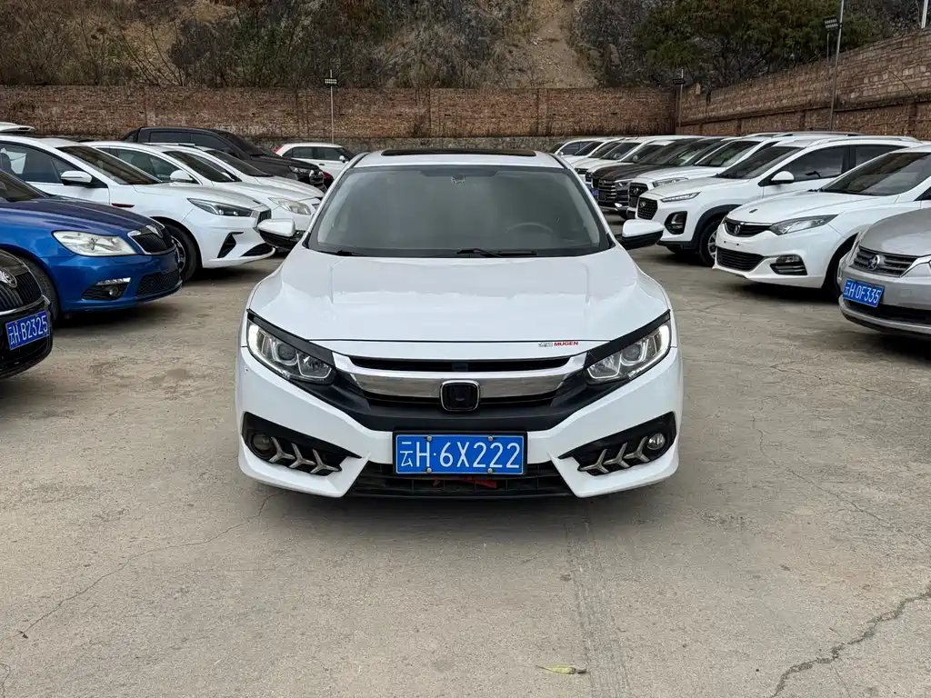 Honda Civic 2018 — фото 2